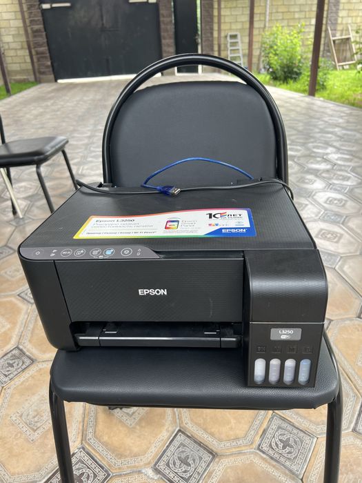 Epson L3250 принтер-сканер-копир (Wi-Fi), жағдайы жаксы