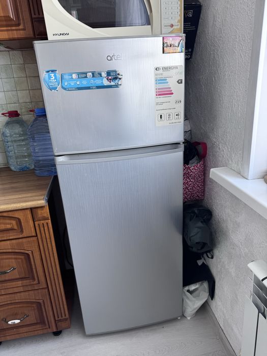 Холодильник б/у.