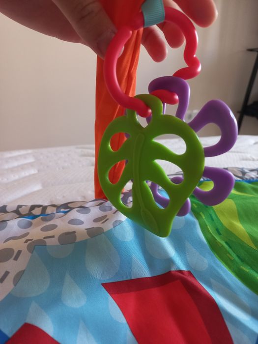 Бебешко музикално килимче за активна гимнастика Playgro