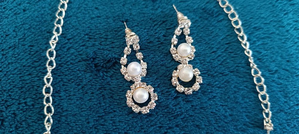 Рокля петролен цвят