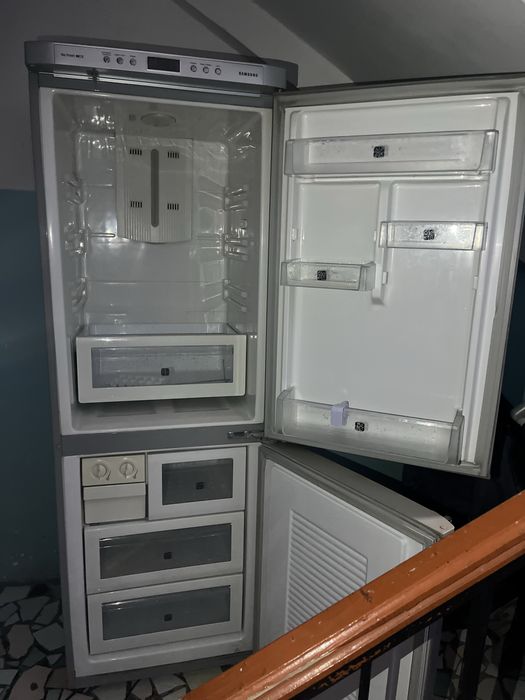 Холодильник в отличном состояние
