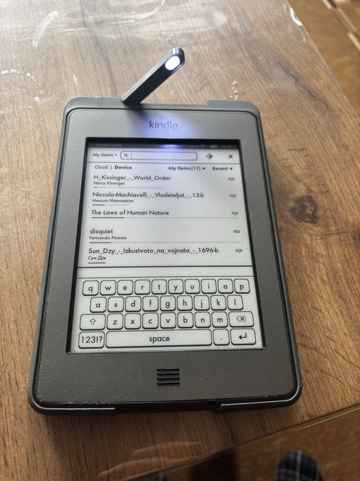 Електронна книга четец Kindle 3 Wi-fi