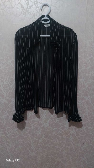 Новая атласная блузка,импортная.Кофта красивая из Европы