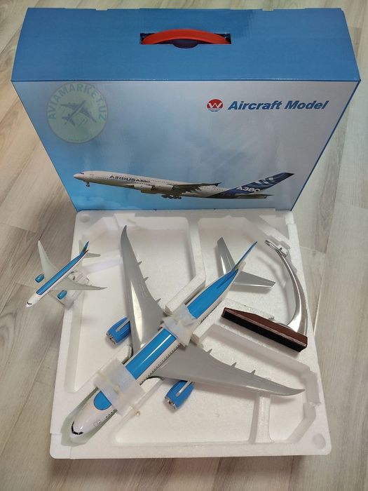 Самолёт модель: (Airbus-A380-Emirates) новинка!!!