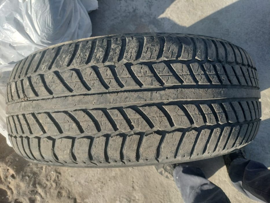 Продам шины на внедорожник