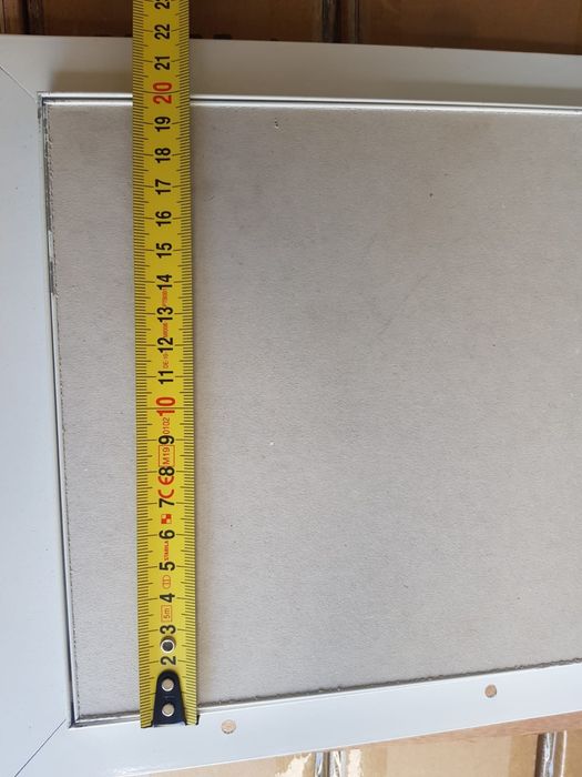 Продаются лючки 20 на 20