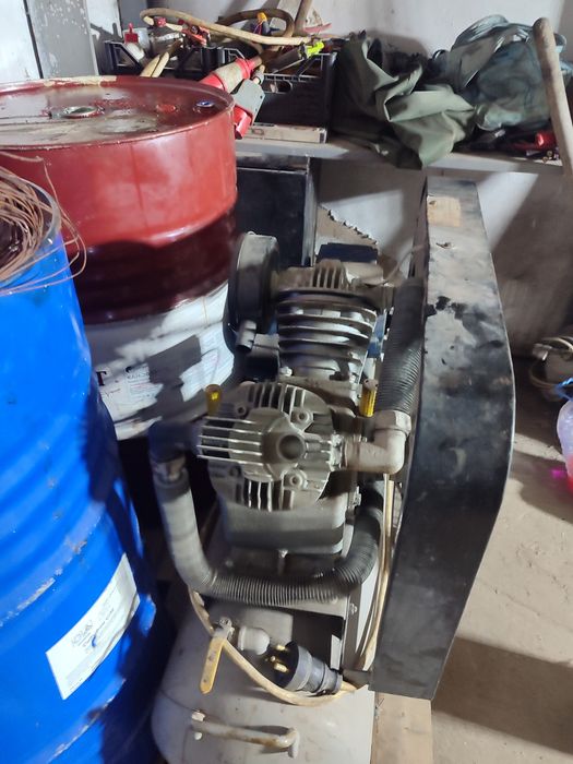 Продам компрессор ALTECO 100/800 1.