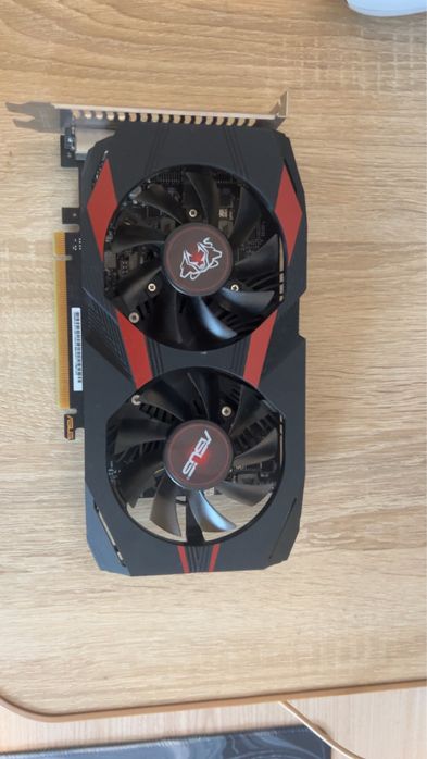 Vând placă video 1050 TI 4gb