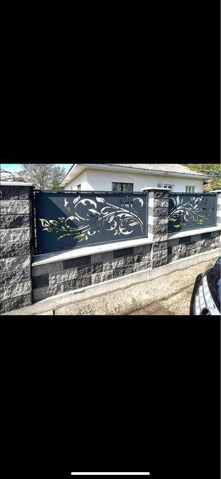 Balcoane su balustrade