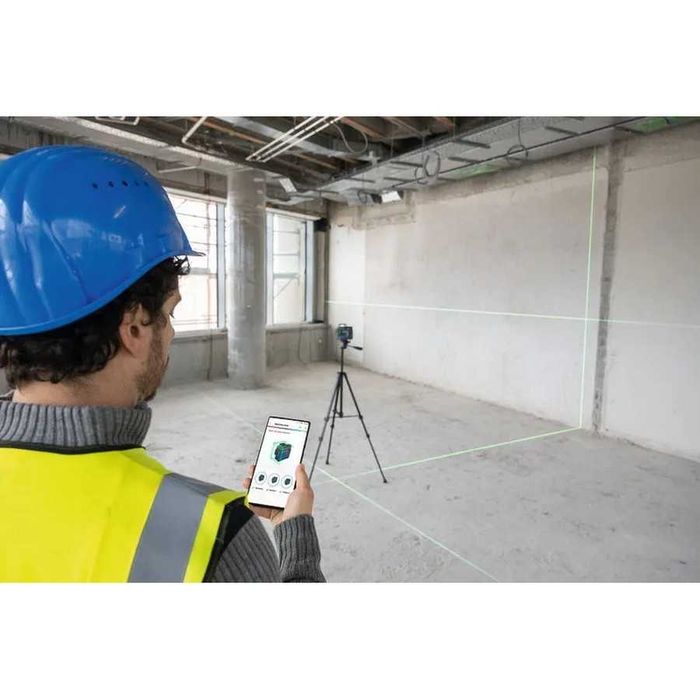 Линеен лазерен нивелир Bosch GLL 12V-100-33 CG Professional, 30 м, 3×360°, Зелен лазер, L-BOXX
