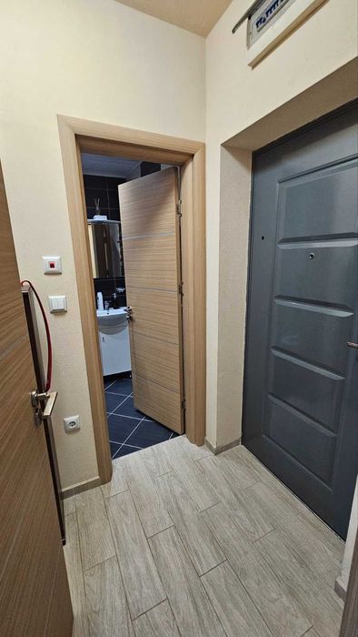 Отдавам двустаен