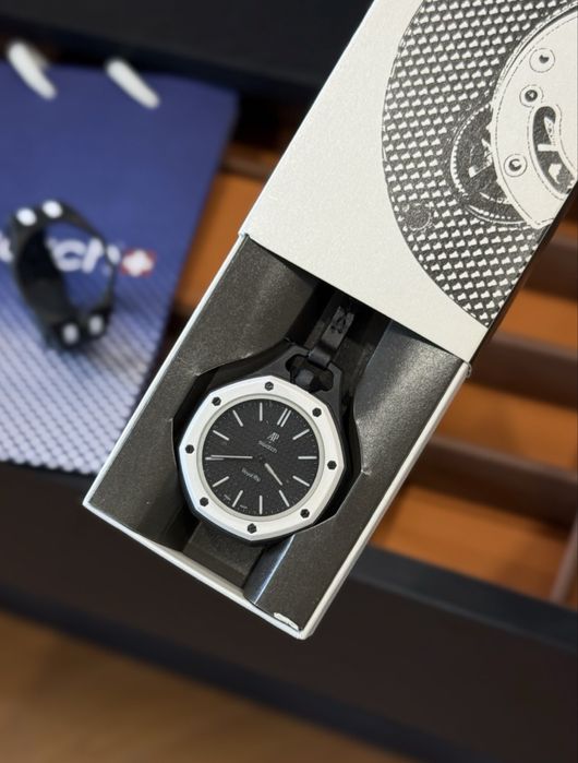 AP x Swatch часы
