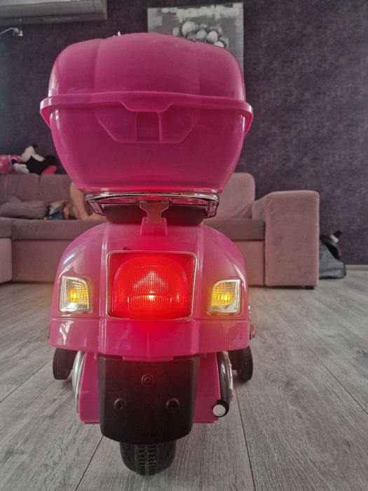 Piaggio Vespa електрически детски скутер