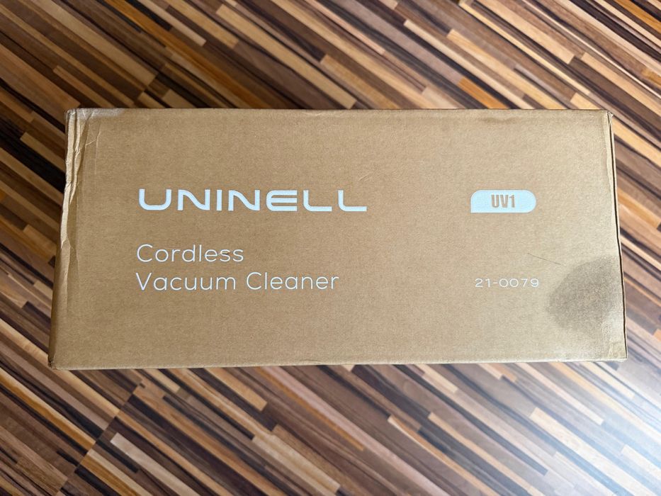 Aspirator vertical UNINELL UV1 NOU