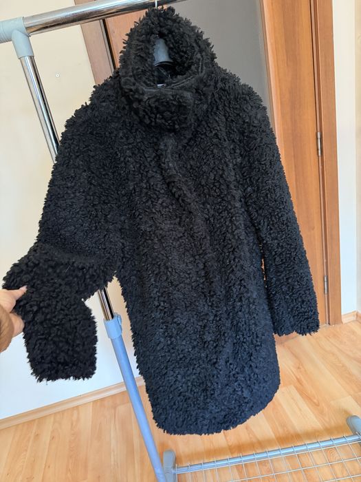 Черно палто от еко косъм