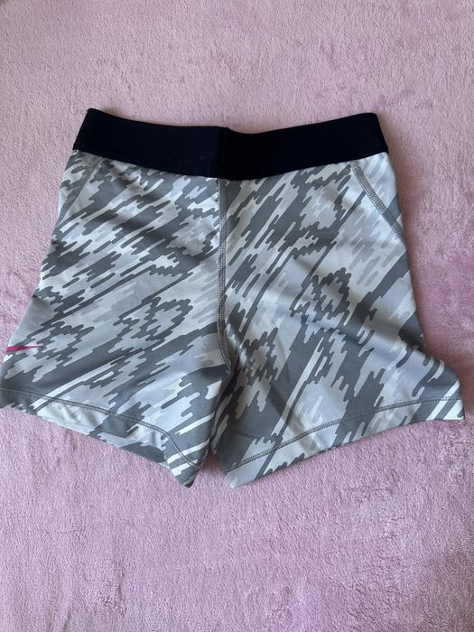 Къси панталонки Nike Pro