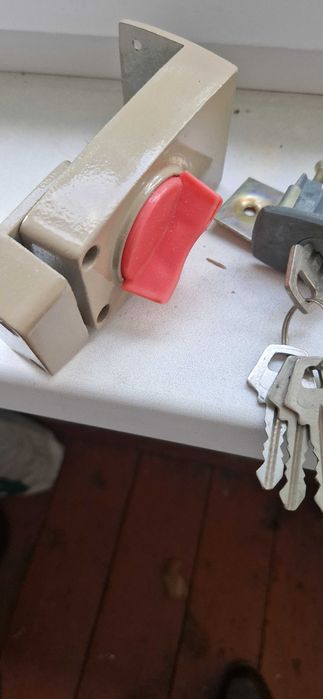 Продам новые навесные замки.