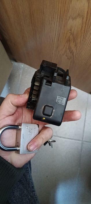 Ключ в зборе  продам