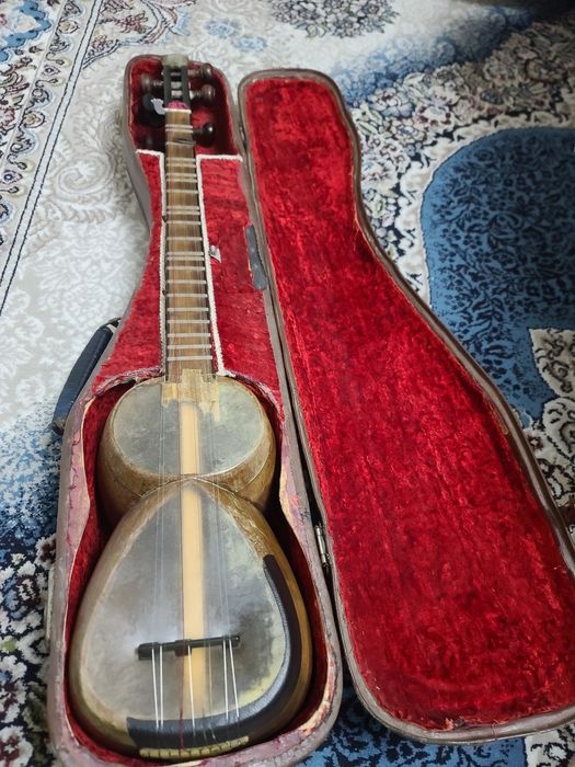 Bakenskiy tor futlyari bilan