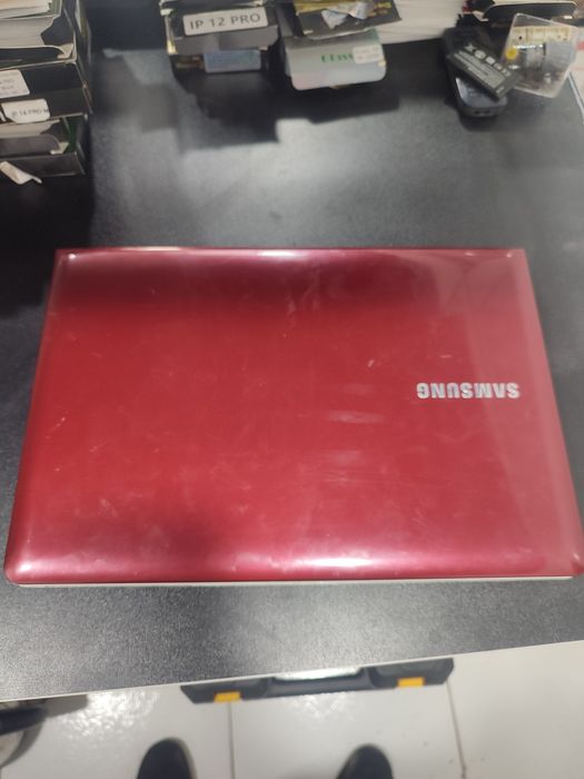 Noutbok samsung np270e4v