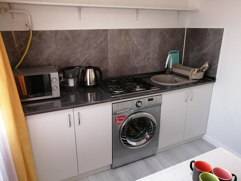 Идеально чистая. Фото реальные.