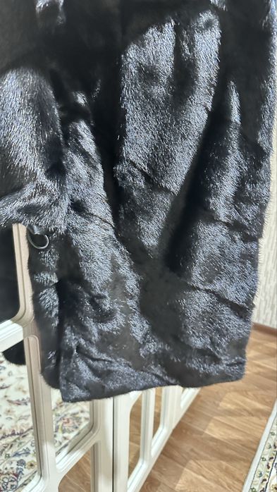 Норкова шуба черная