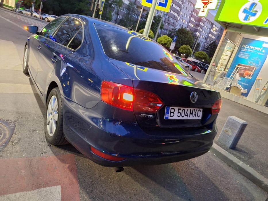 VOLKSWAGEN Jetta 2011 — imagine 2