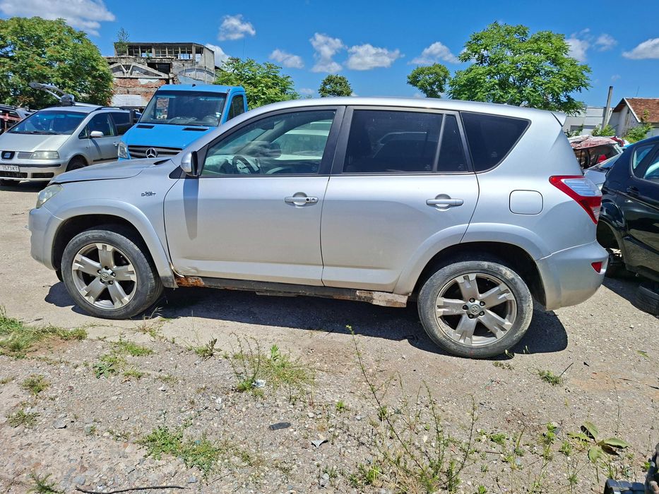 Toyota RAV4  2009г 2.2dcat 4x4 автомат-на части!