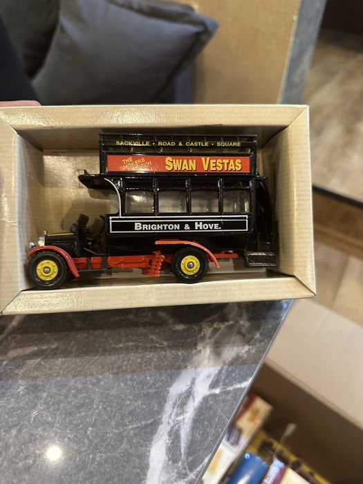 Колекционерски автобуси в умален мащап