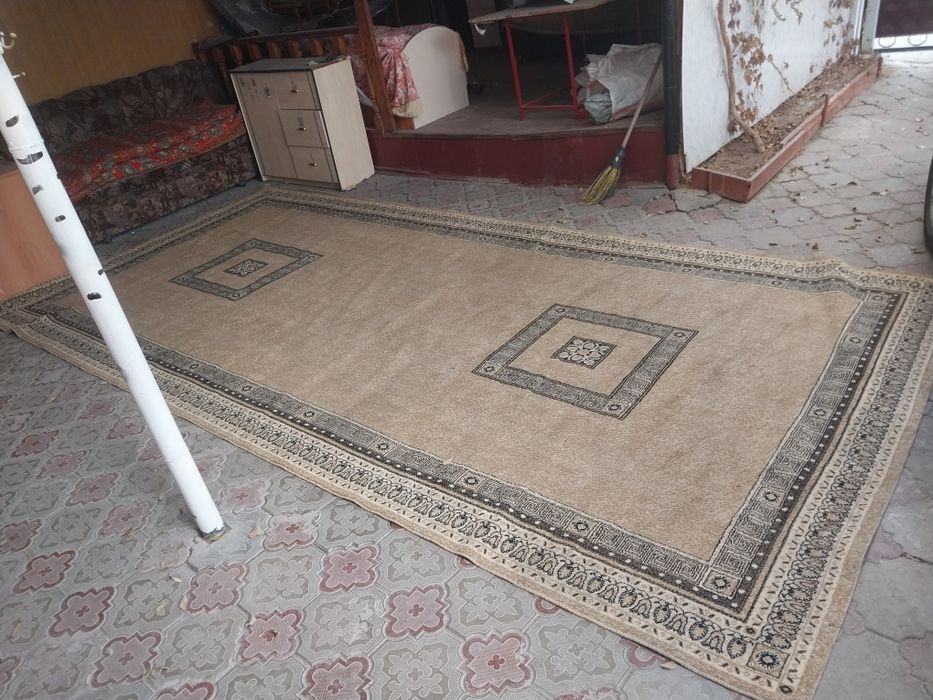 Ковёр продам 2.5×5