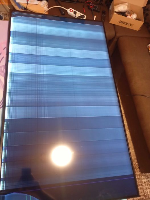 Samsung 50 AU7280 за части 2бр