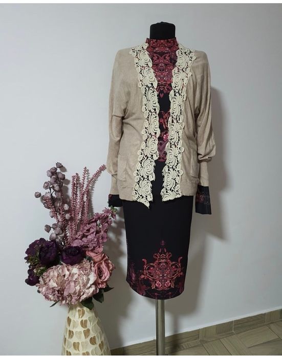Cardigan/capa pentru rochii, fuste, pantaloni, blugi;