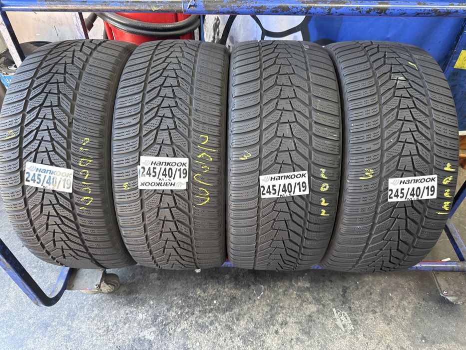 245/40/19 Hankook M+S