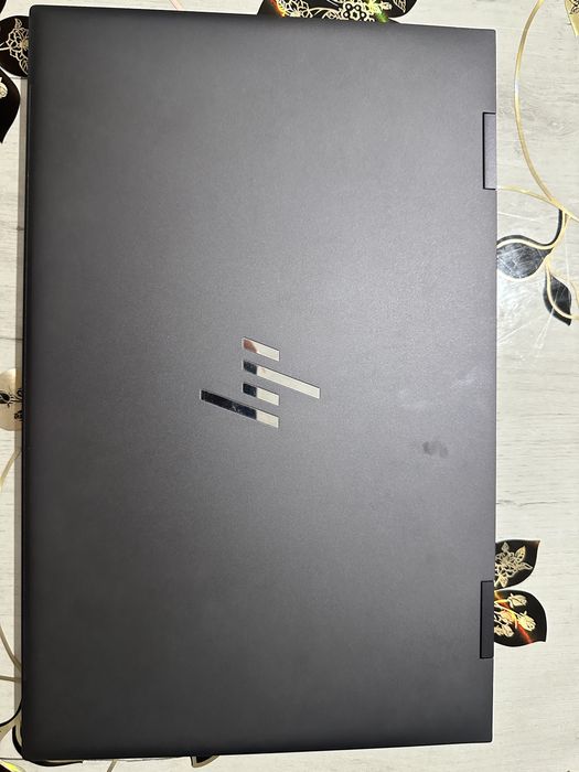 Продам ноутбук hp envy x360 convertible 15