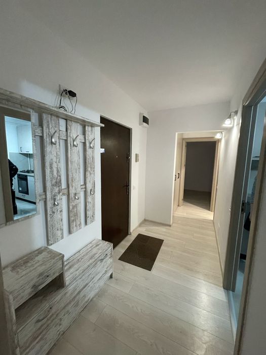 Inchiriez apartament cu 2 camere  in Noua, confort I decomandat.