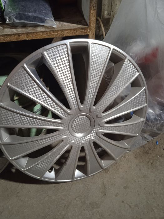 Продам колпаки на 16