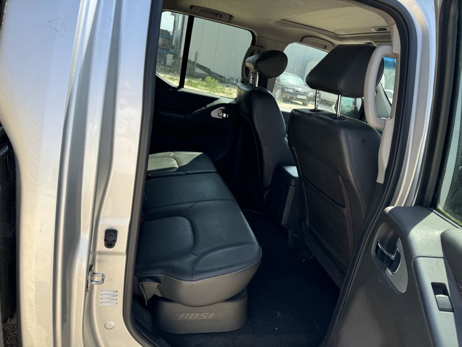 Nissan navara.За части Нисан навара 3.0 дизел 231кс.  АВТОМАТ