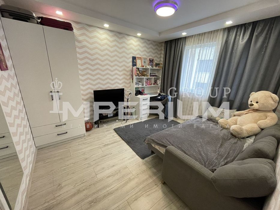 Продава се Тристаен апартамент в Варна, Бриз - 100 кв.м за 2350 €/кв.м - Снимка #8