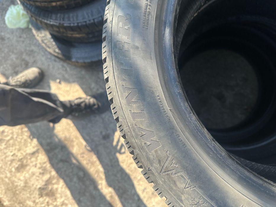 Продавам зимни гуми Дънлоп