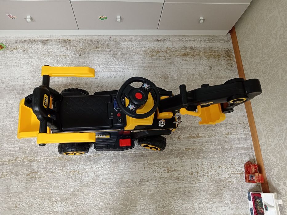 Детский эксковатор электромобиль