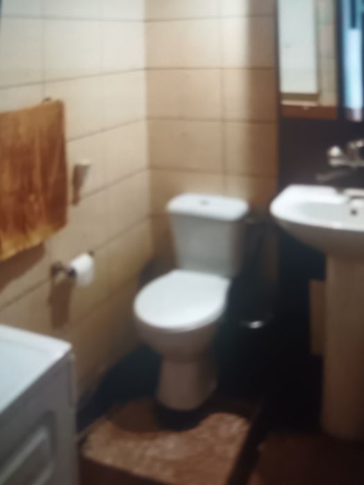 Închiriez apartament cu două camere  decomandat in regim hotelier  etaj 2 cart Craiovita Noua zona Materna
