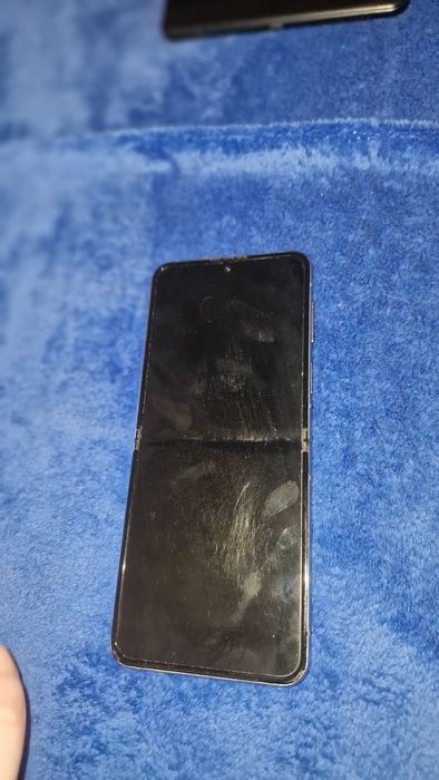 PENTRU PIESE: 2telefoane+2tablete DESCRIERE!