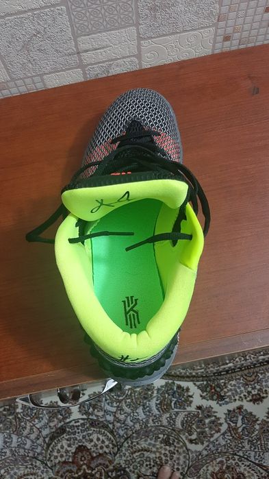 Баскетбольные кроссовки, Kyrie 1