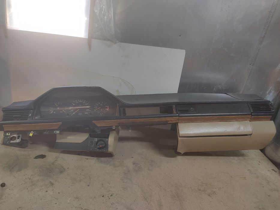Мерседес w124 панель
