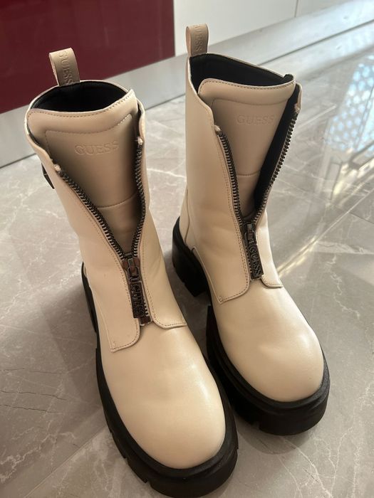 Botine/Cizme Guess
