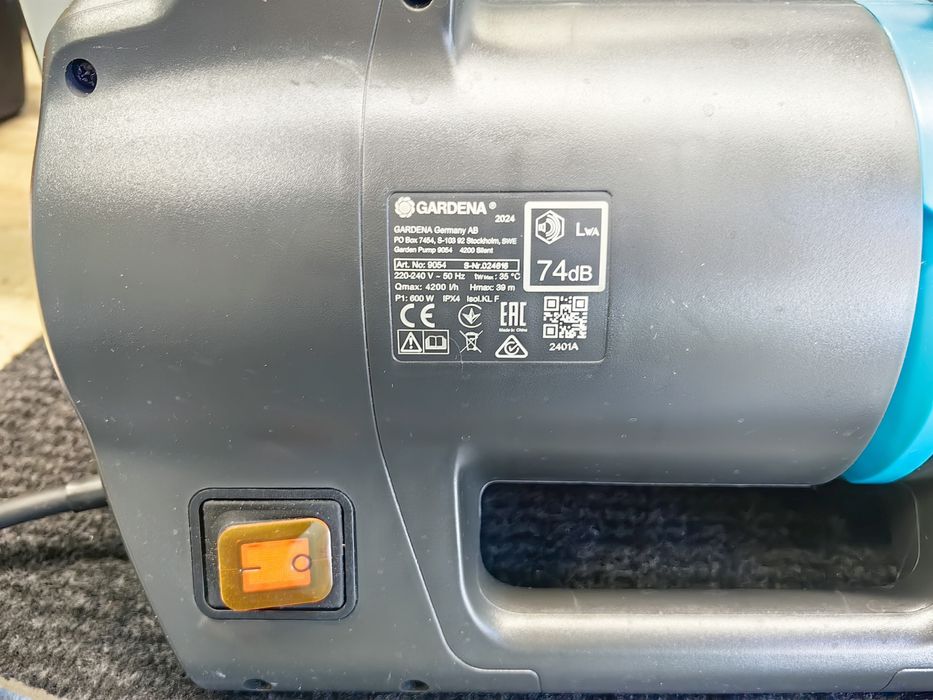 Помпа потопяема GARDENA 5900/4 Inox Automatic