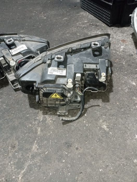 Фары на Ауди А4В6 из Германии