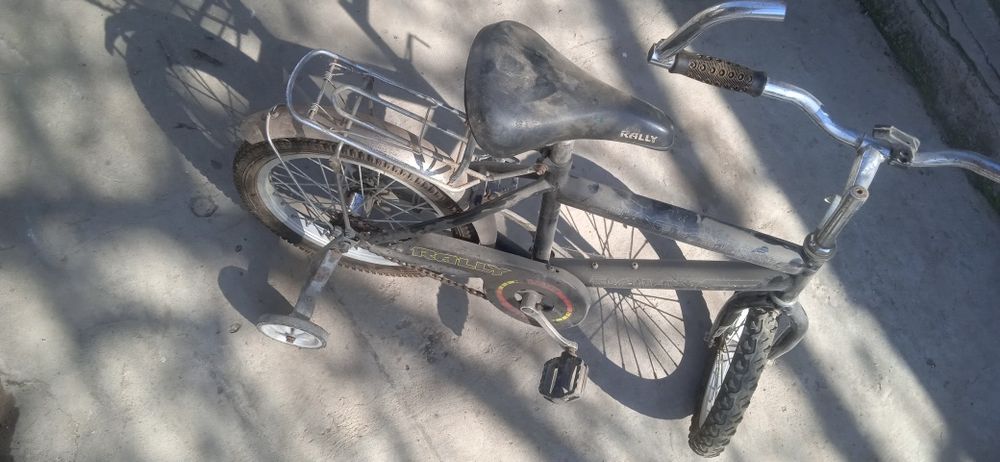 Велик катался ещё когда был совсем маленький так что отрываю от сердца