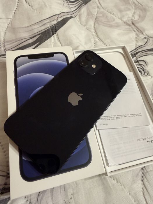 Продавам Iphone 12 128gb