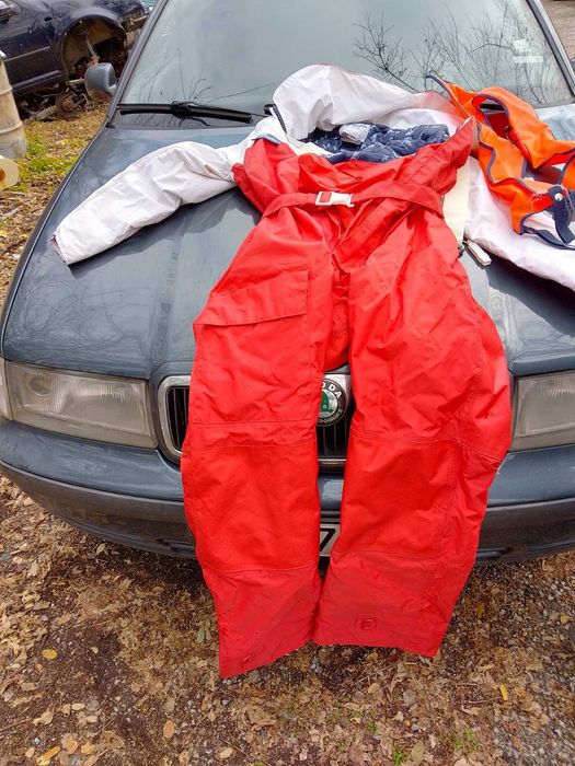 Продавам гашеризон непромокаем